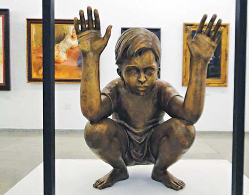 Escultura ‘Eu Vi’, de Zaira Bellizia - Salão de Belas Artes de Piracicaba